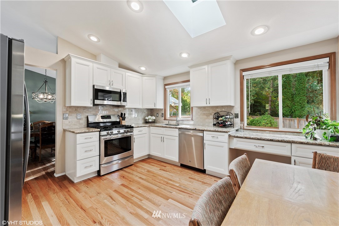 18 199th Street Southeast Bothell, WA 98012 - Photo 4 of 23