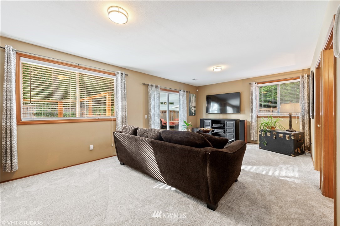 18 199th Street Southeast Bothell, WA 98012 - Photo 9 of 23