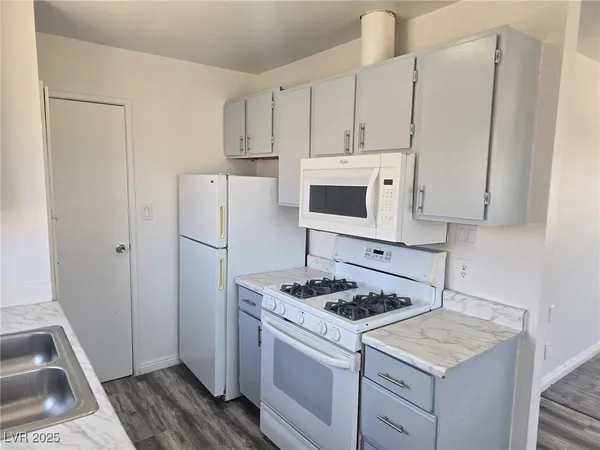 $995 | 1724 Breckenwood Court, Unit 4, Las Vegas, NV 89115