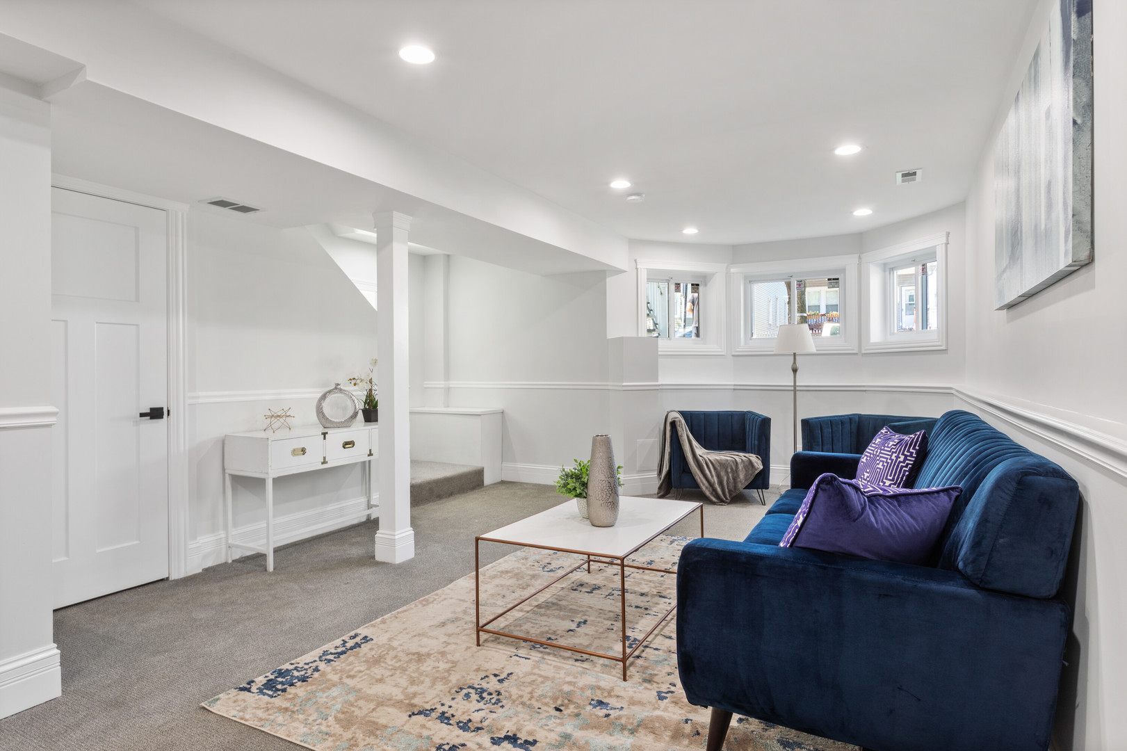 2743 North Ridgeway Avenue Chicago, IL 60647 - Photo 22 of 33 a living room with furniture