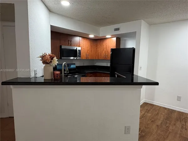 $2,350 | 565 Vista Isles Drive, Unit 2018, Sunrise, FL 33325