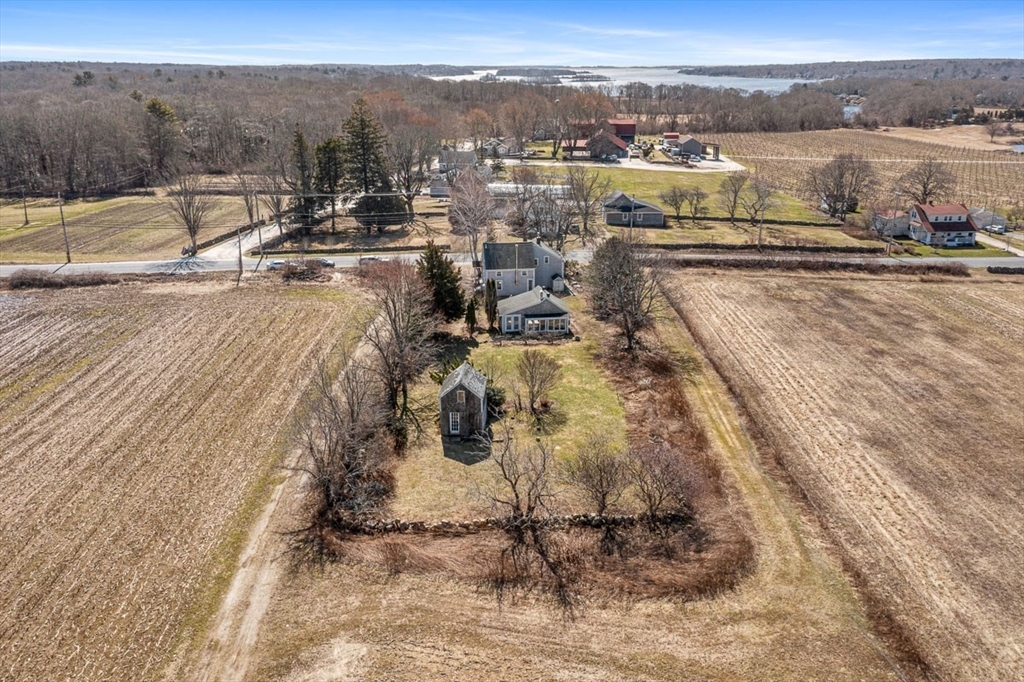 408 Hixbridge Road Westport, MA 02790 - Photo 6 of 35 a view of a city