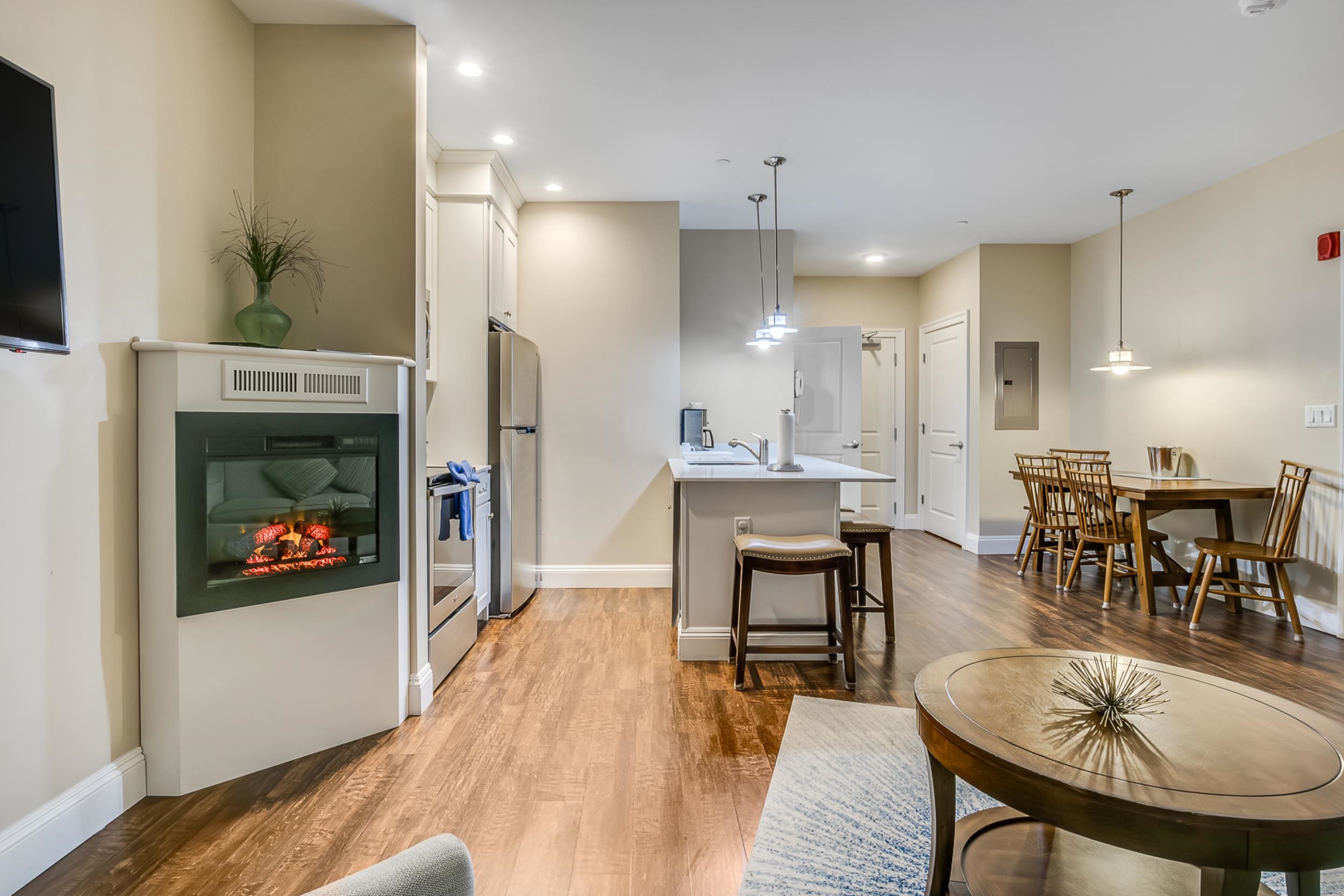 1 Ocean Avenue, Unit 306/308 FRACTION 4 York, ME 03909 - Photo 8 of 37