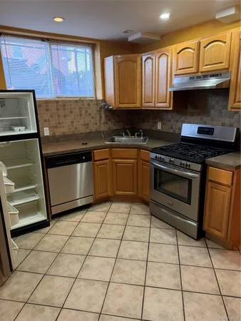 $1,500 | 54-01 69th Street, Unit 1 | Maspeth