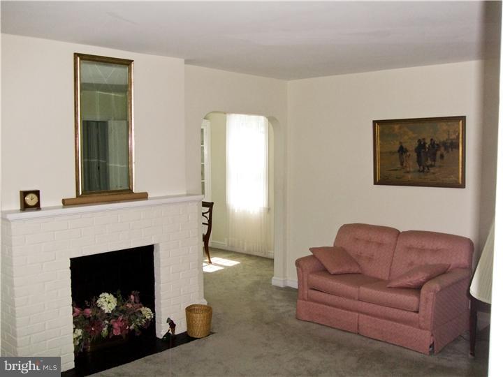 404 Rodman Road Wilmington, DE 19809 - Photo 4 of 21 Gallery Image 4