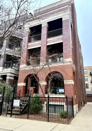 $4,500 | 1037 West Monroe Street, Unit 2, Chicago, IL 60607