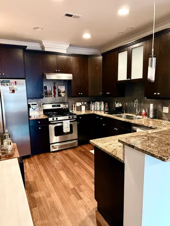 $4,500 | 1037 West Monroe Street, Unit 2, Chicago, IL 60607