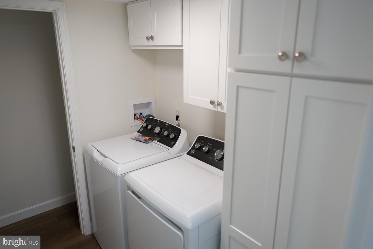 16449 Polk Road Bridgeville, DE 19933 - Photo 20 of 22 a utility room with dryer and washer