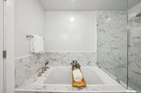 $1,395,000 | 3011 20th Street, Unit 2, San Francisco, CA 94110
