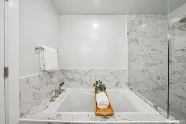 $1,395,000 | 3011 20th Street, Unit 2, San Francisco, CA 94110
