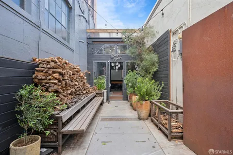 $1,395,000 | 3011 20th Street, Unit 2, San Francisco, CA 94110