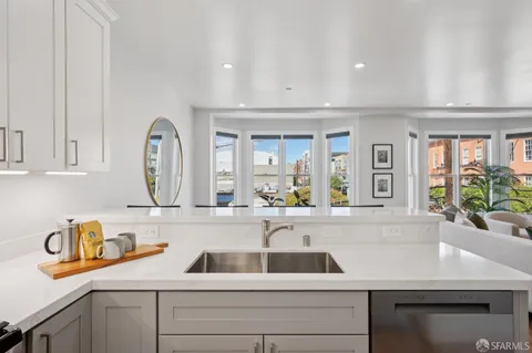 $1,395,000 | 3011 20th Street, Unit 2, San Francisco, CA 94110