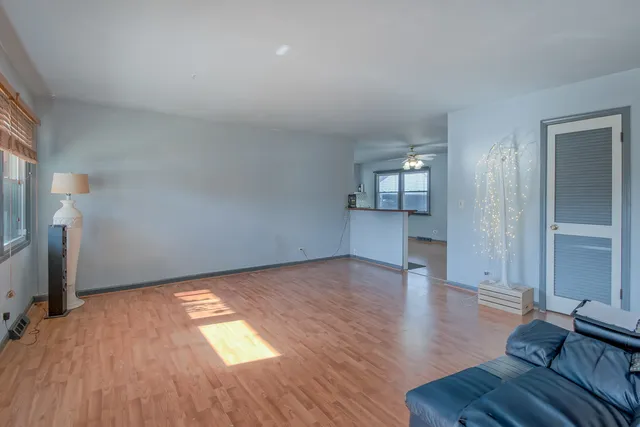 $309,500 | 419 Glen Avenue, West Chicago, IL 60185