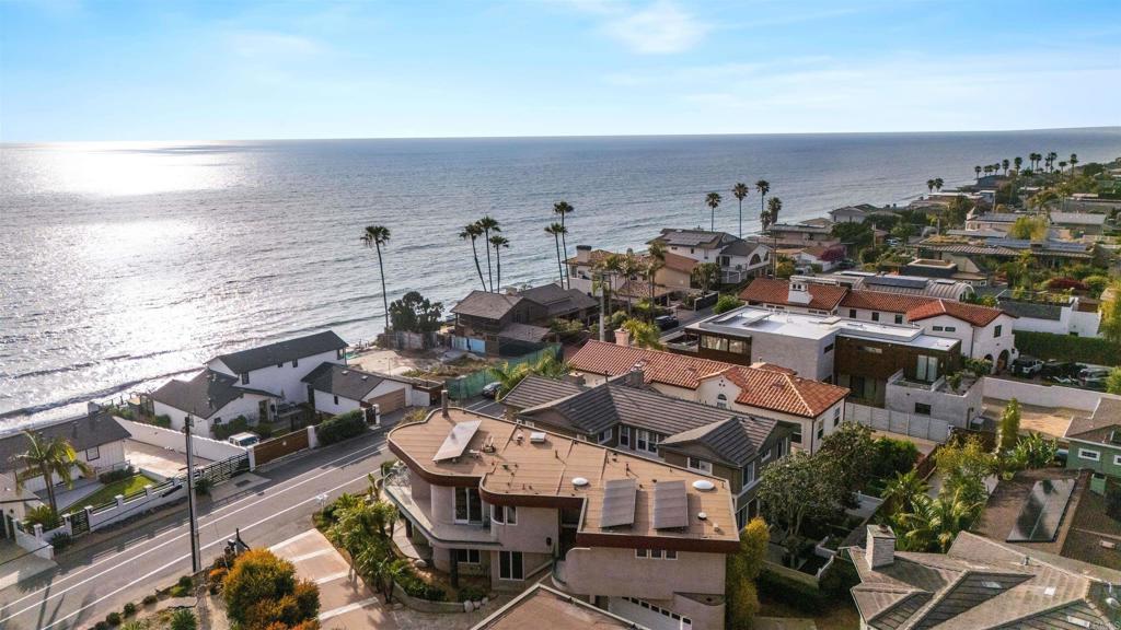 1477 Neptune Avenue Encinitas, CA 92024 - Photo 3 of 40