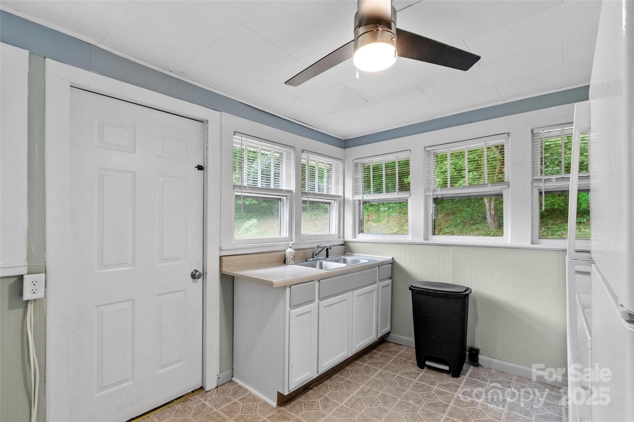 944 Georges Fork Road Burnsville, NC 28714 - Photo 16 of 20