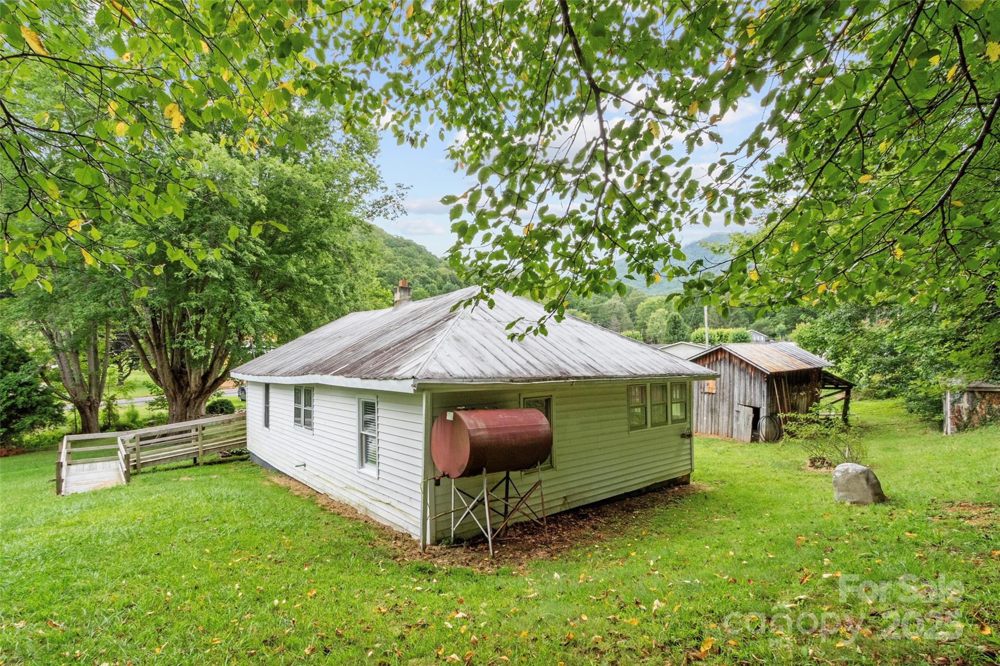 944 Georges Fork Road Burnsville, NC 28714 - Photo 18 of 20