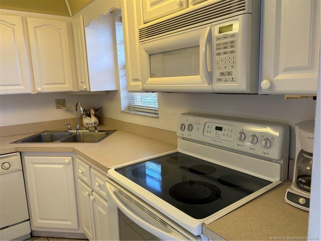 1971 Southwest Palm City Road, Unit A 36 Stuart, FL 34994 - Photo 18 of 51 Gallery Image 18