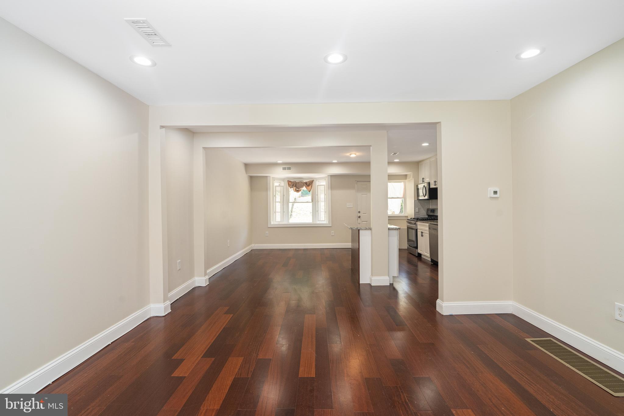 2219 Monticello Road Baltimore, MD 21216 - Photo 4 of 36