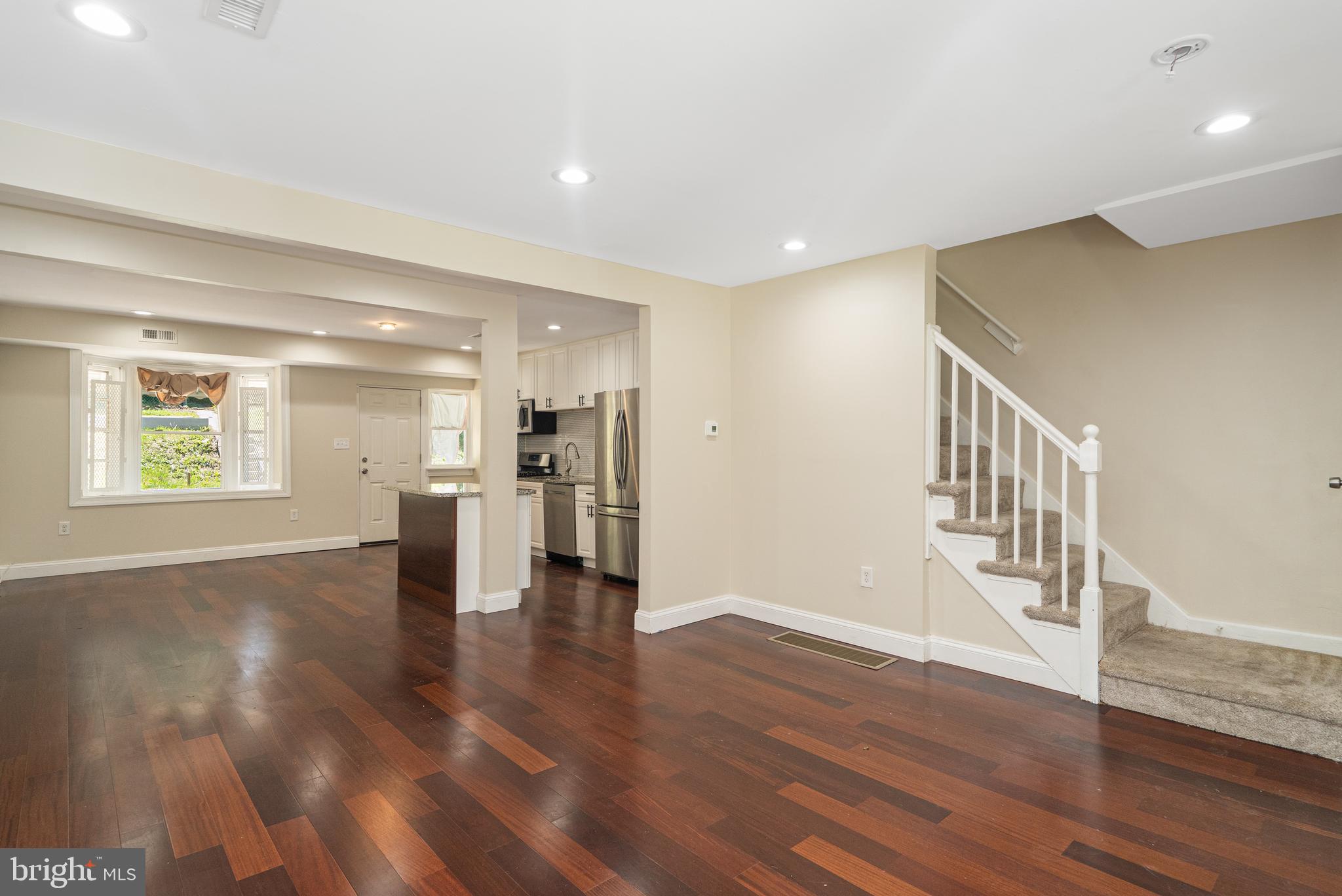 2219 Monticello Road Baltimore, MD 21216 - Photo 5 of 36
