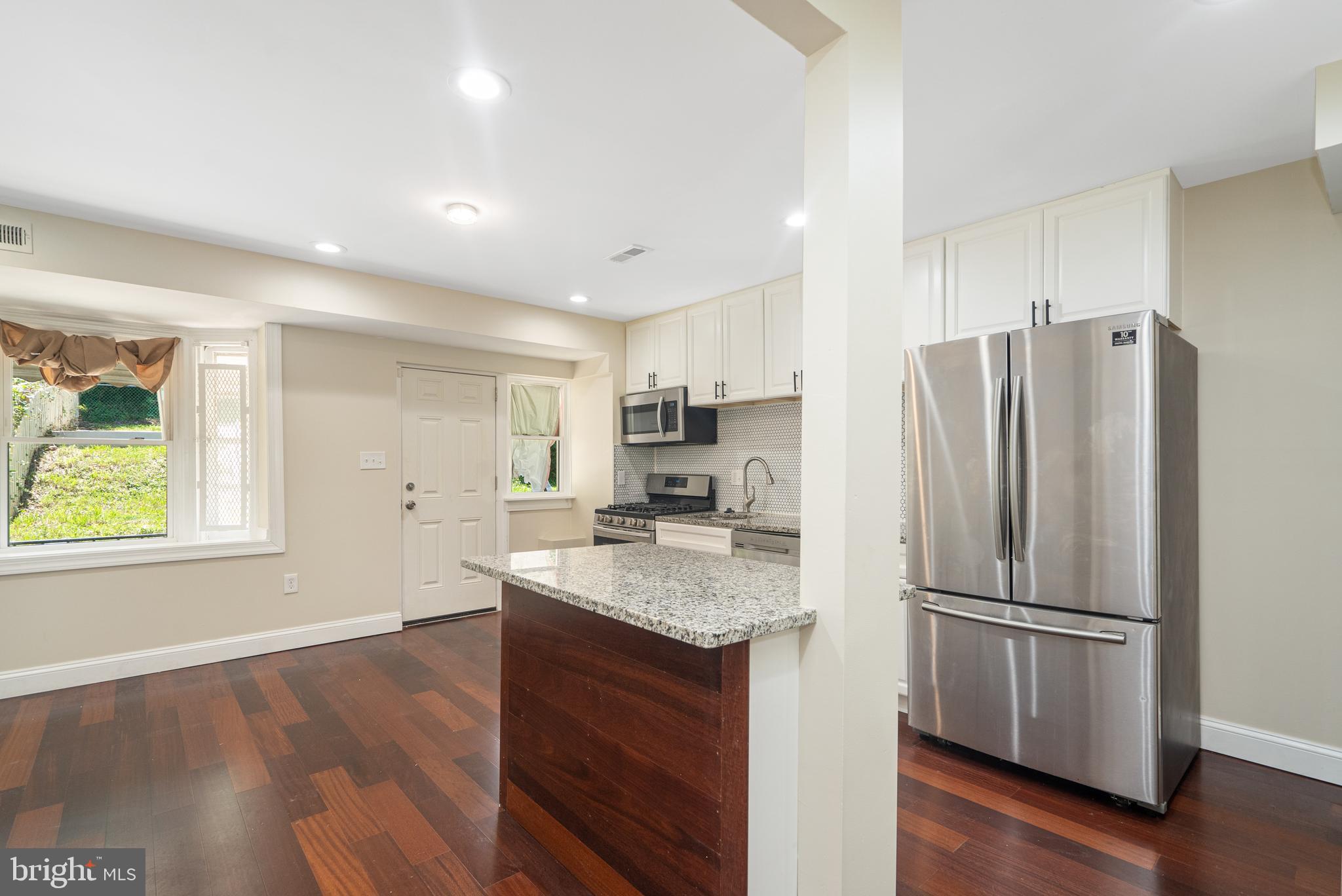 2219 Monticello Road Baltimore, MD 21216 - Photo 9 of 36