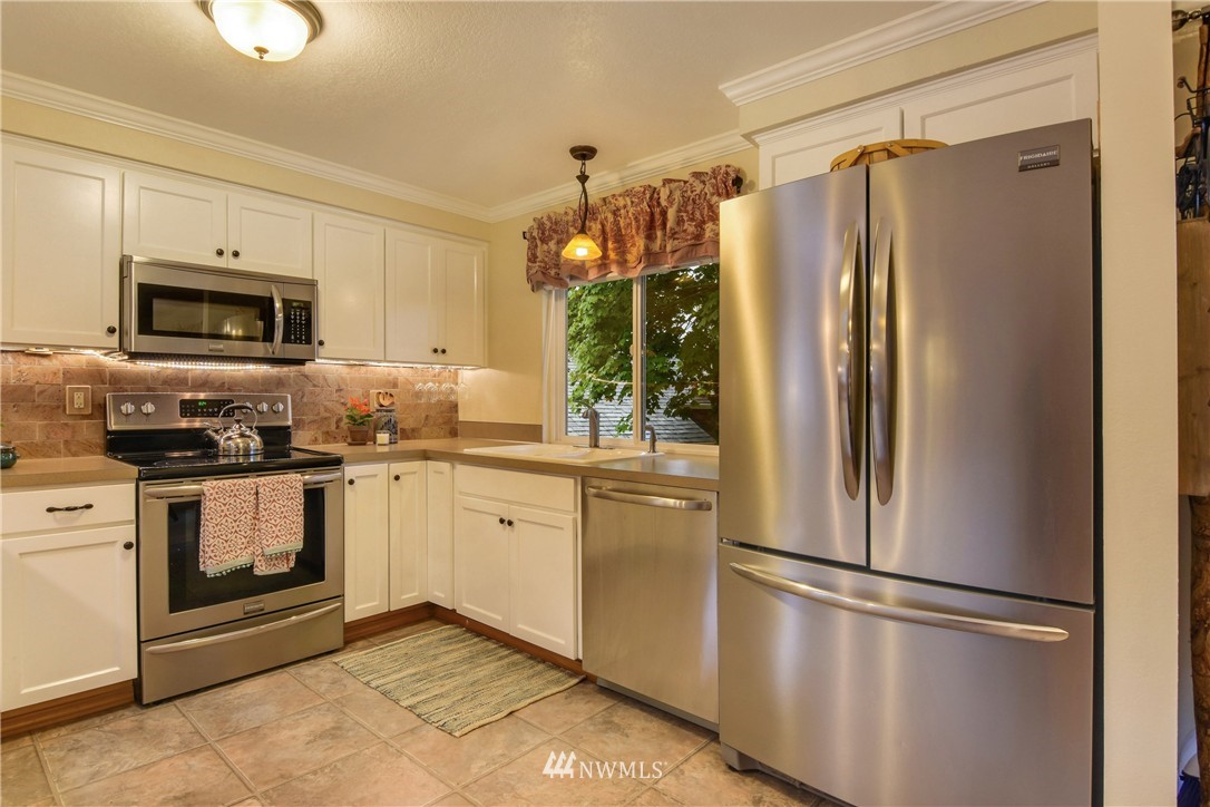 1324 233rd Place Southwest Bothell, WA 98021 - Photo 15 of 24