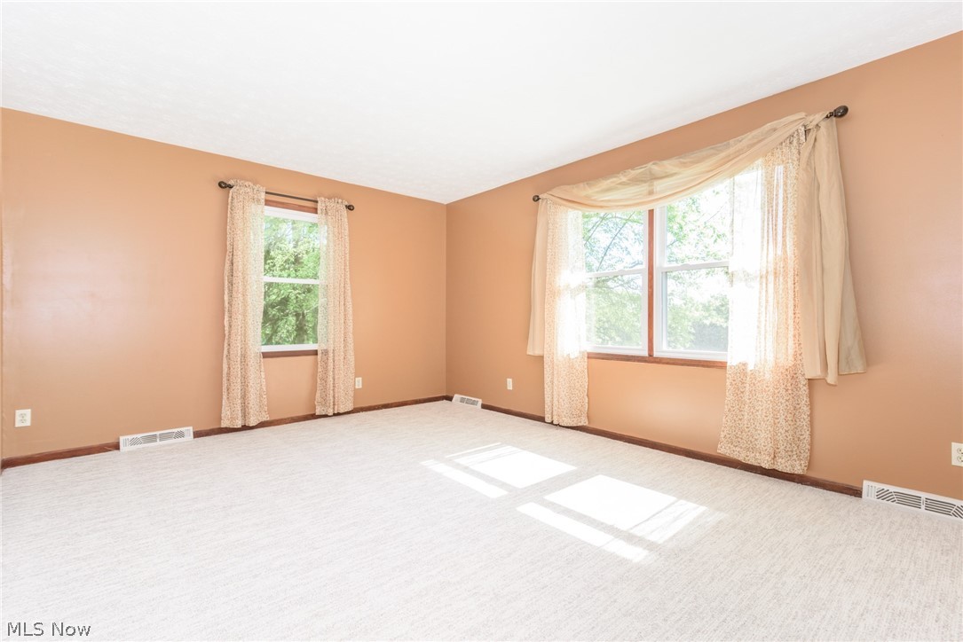 12736 Clinton Road Doylestown, OH 44230 - Photo 7 of 35 Gallery Image 7
