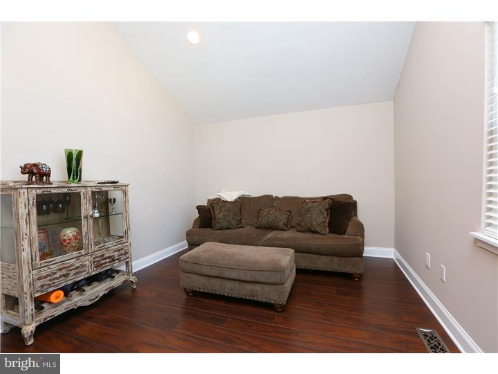 243 Byberry Road Philadelphia, PA 19116 - Photo 7 of 21 Gallery Image 7