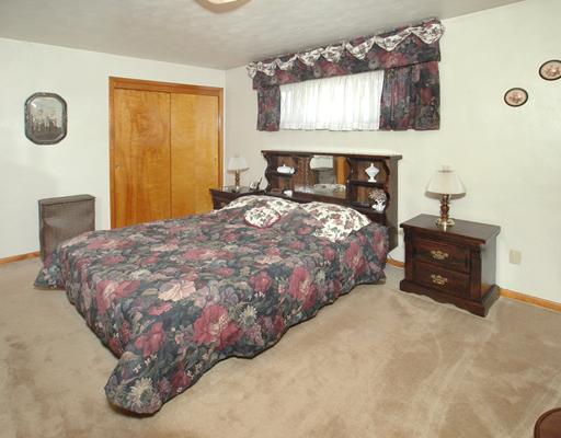 996 Renton Road Plum, PA 15239 - Photo 13 of 18 Master Bedroom.