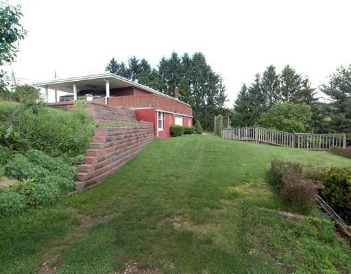 996 Renton Road Plum, PA 15239 - Photo 18 of 18 Exterior Back.