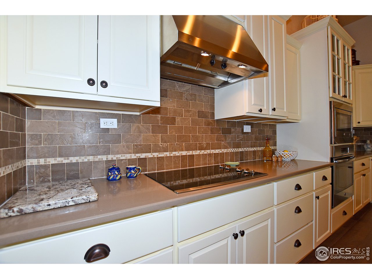 Caesarstone Quartz Counters