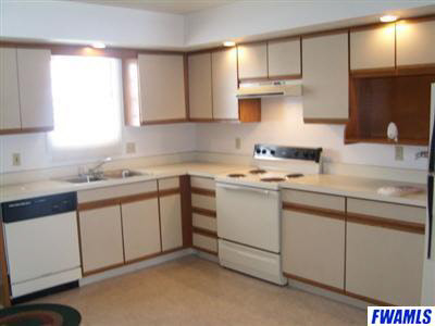 891 Rainbow Road Geneva, IN 46740 - Photo 6 of 16 Gallery Image 6