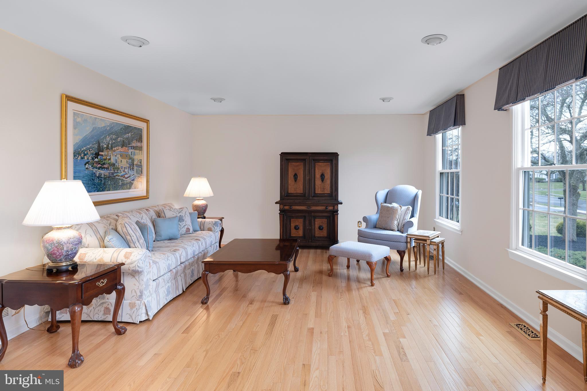 16 Priory Road West Windsor, NJ 08550 - Photo 6 of 33