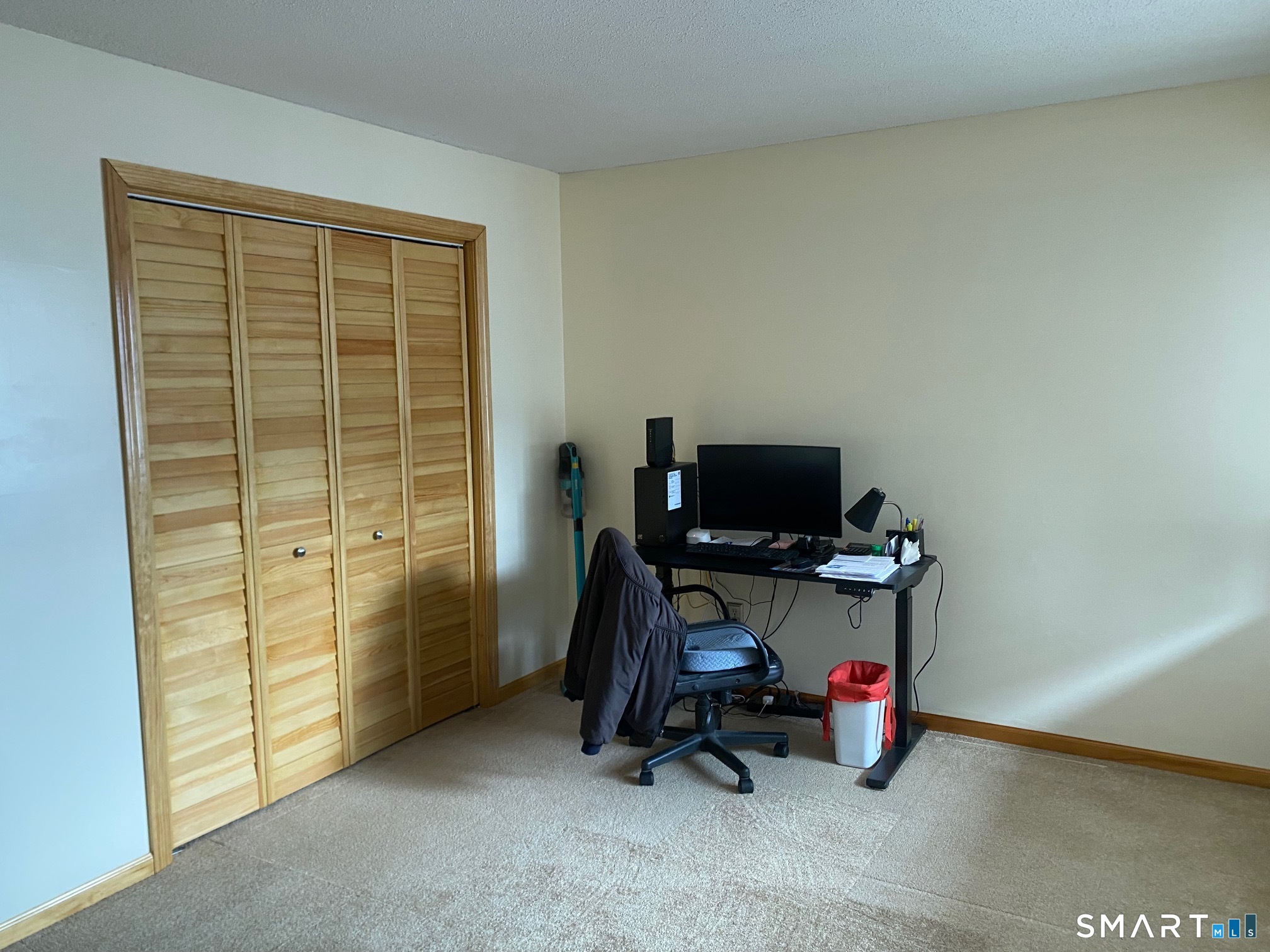 155 Redstone Hill Road, Unit 60 Bristol, CT 06010 - Photo 2 of 19