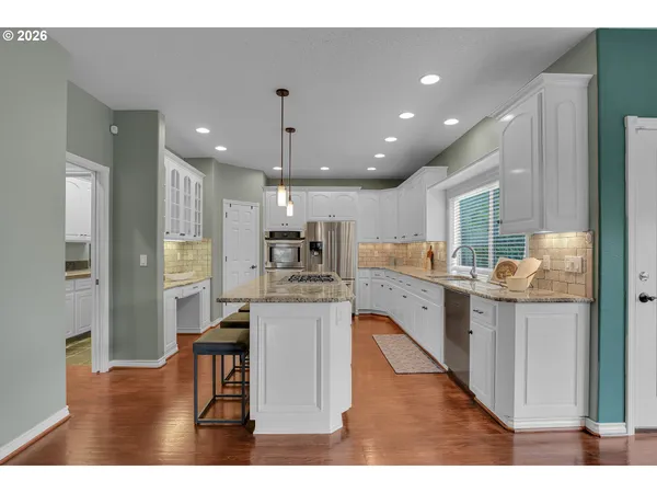 $1,000,000 | 1696 Southeast 26th Drive, Gresham, OR 97080