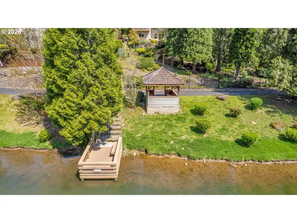 $1,000,000 | 1696 Southeast 26th Drive, Gresham, OR 97080