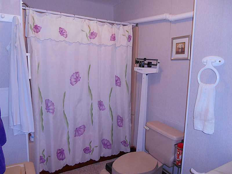 6183 Scott Road Jamestown, PA 16134 - Photo 18 of 25 Full Bath. Lower Level Full Bath