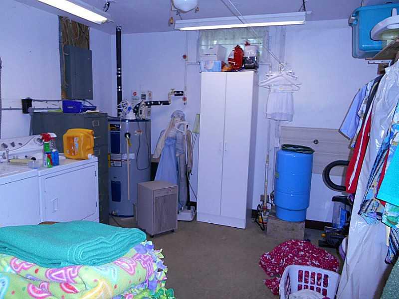 6183 Scott Road Jamestown, PA 16134 - Photo 19 of 25 Basement/Game Room. Laundry Room