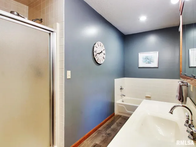 $429,900 | 2834 Glenview Drive, Quincy, IL 62305