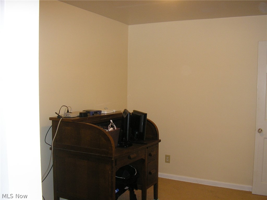 1688 Winchester Road Cleveland, OH 44124 - Photo 6 of 15