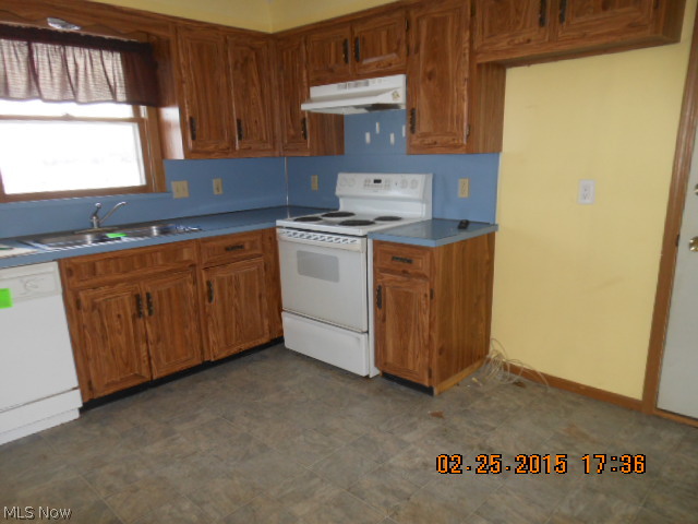 4994 Taylor Road Atwater, OH 44201 - Photo 3 of 18