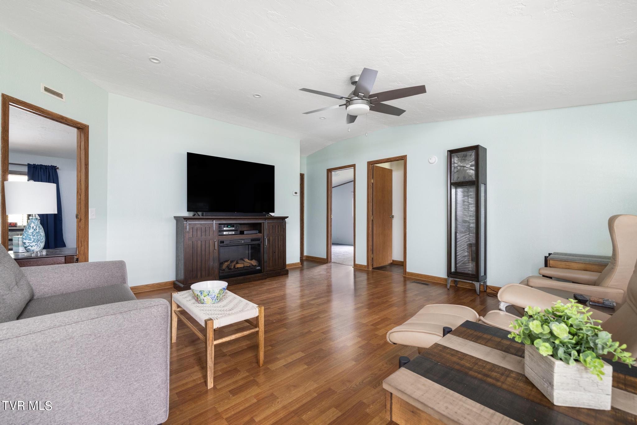 1324 Shakerag Road Greeneville, TN 37743 - Photo 4 of 55 1324 Shake Rag Rd