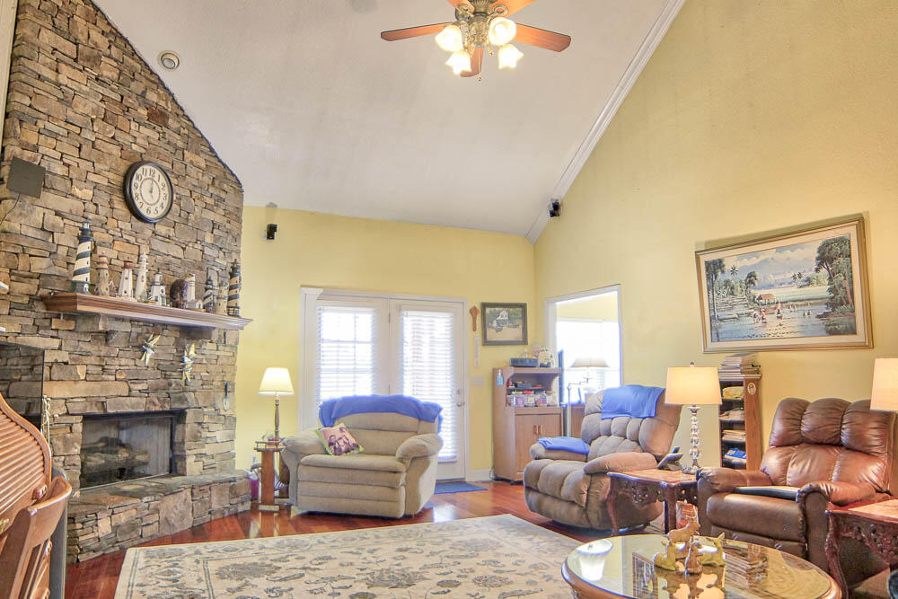 103 Deer Ridge Lane Rock Spring, GA 30739 - Photo 6 of 24 _living 2_edit