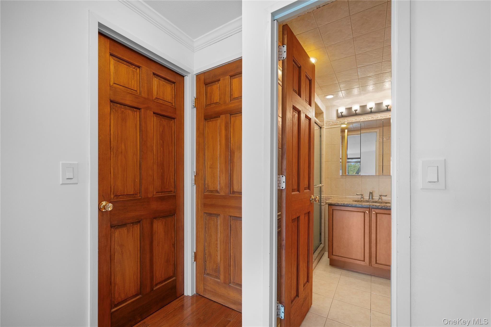 141 Great Neck Road, Unit 2G Great Neck, NY 11021 - Photo 23 of 38