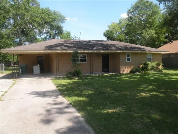 $1,400 | 470 South 2nd Street, Ponchatoula, LA 70454