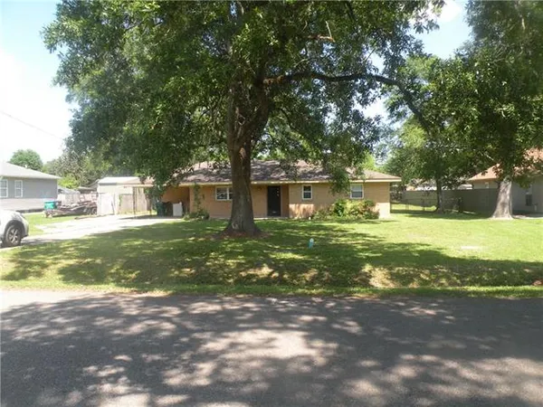 $1,400 | 470 South 2nd Street, Ponchatoula, LA 70454
