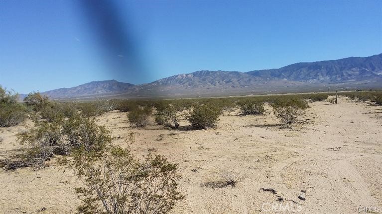 37051 Pearl Road Lucerne Valley, CA 92356 - Photo 2 of 7 a view of lake with mountain