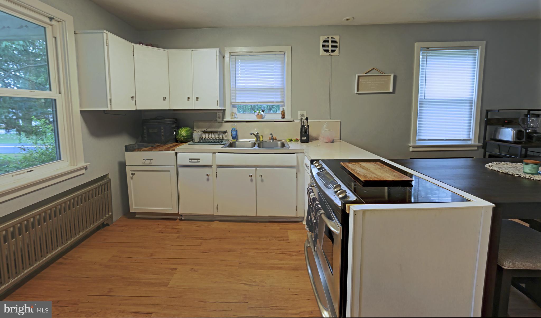 3950 Locust Grove Road Columbia, PA 17512 - Photo 16 of 30 Kitchen
