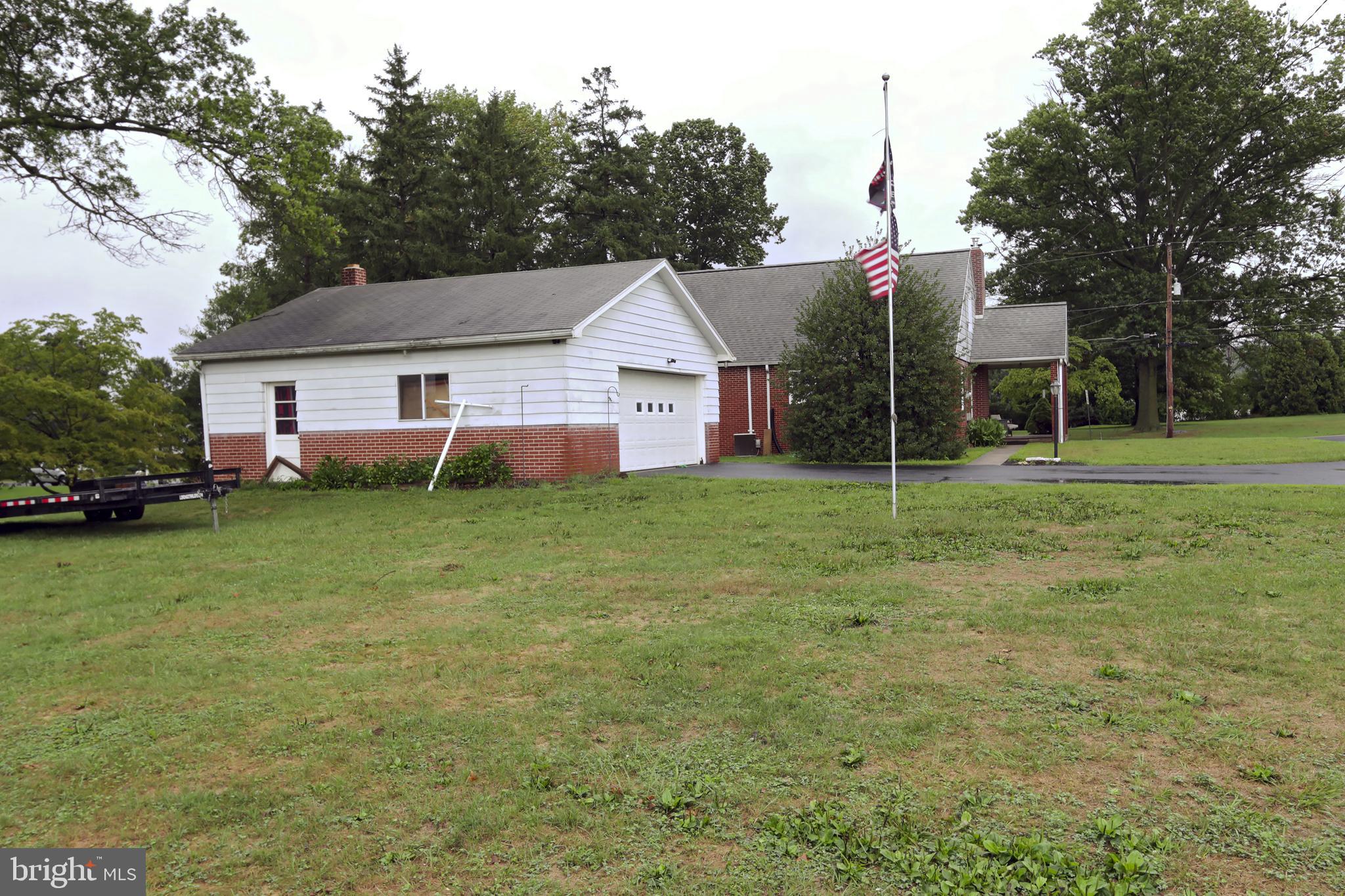 3950 Locust Grove Road Columbia, PA 17512 - Photo 6 of 30 Side view of parking and large garage. 73 ac. too
