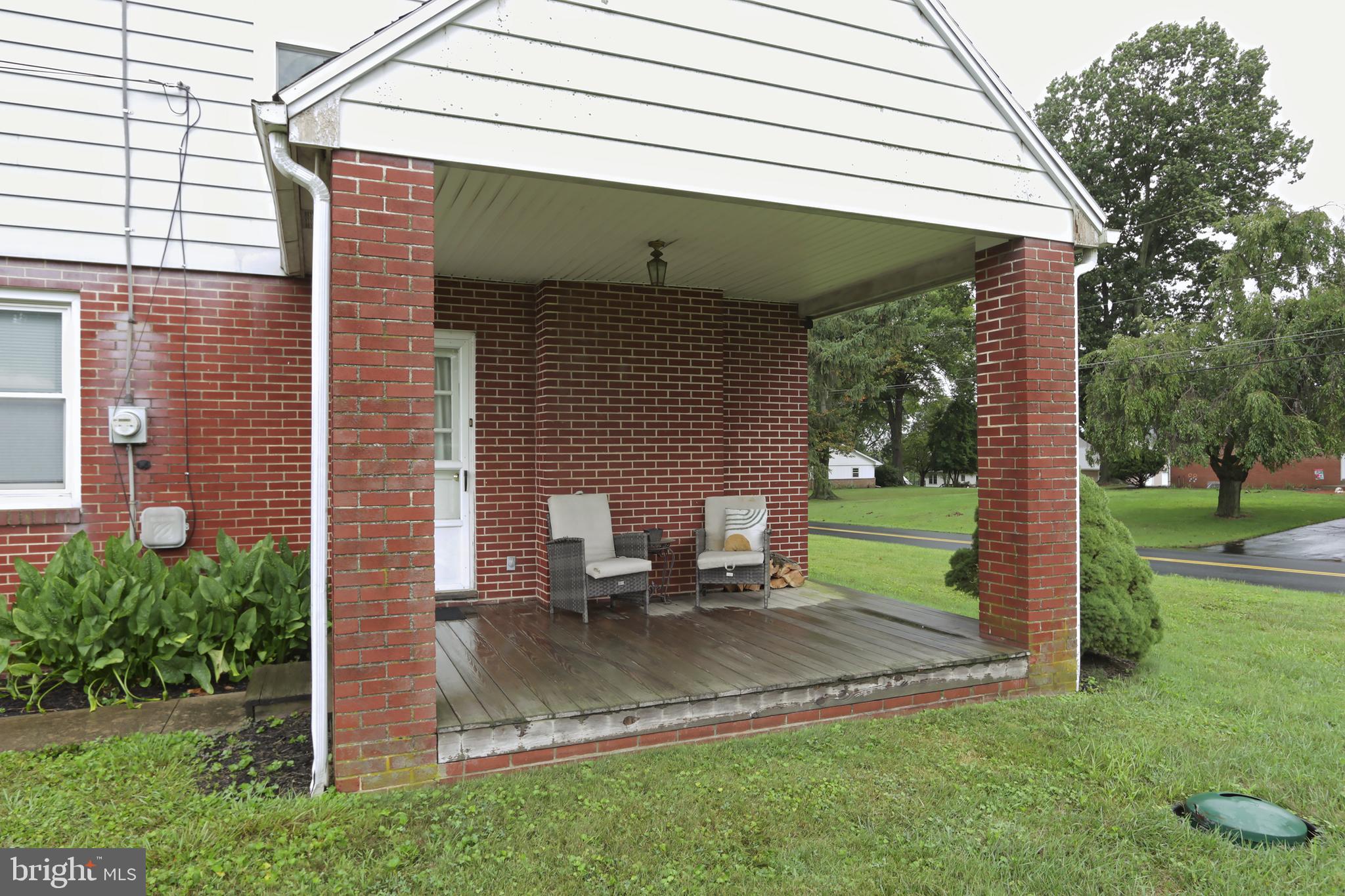 3950 Locust Grove Road Columbia, PA 17512 - Photo 10 of 30 side porch