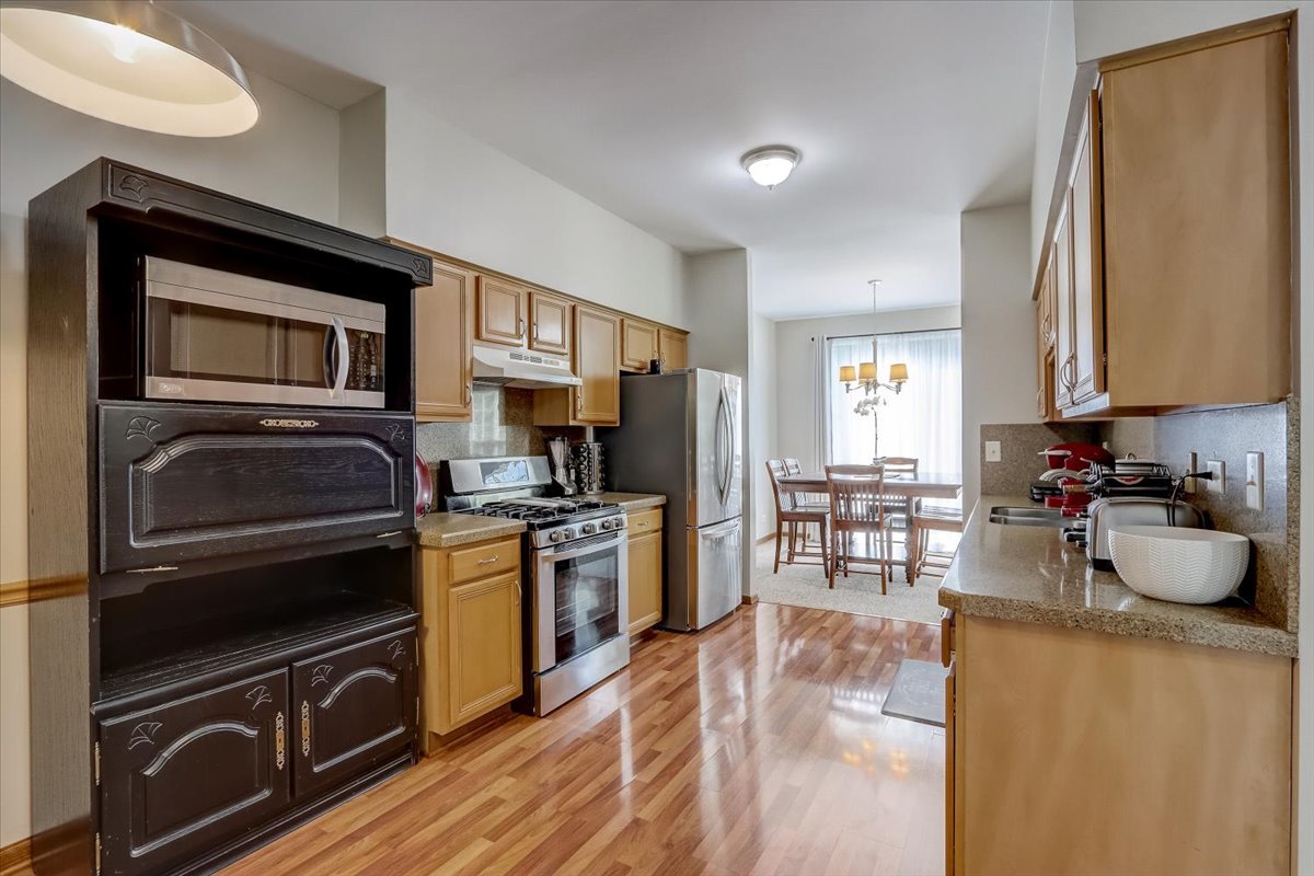 17811 Braewick Road Gurnee, IL 60031 - Photo 12 of 35